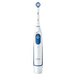 Oral B Clinical Precision Clean Toothbrush, 3/bx